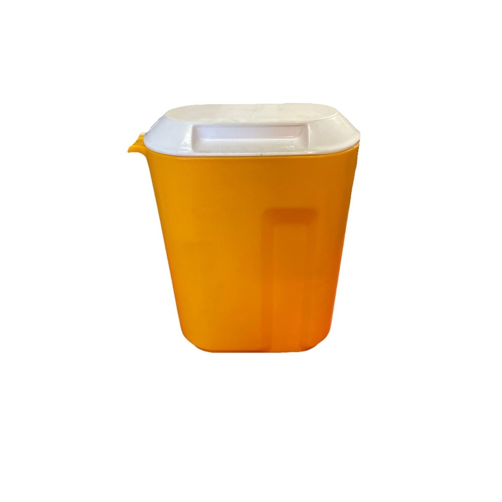 Vintage Rubbermaid Slim Yellow Pitcher 2 1/2 Qt. #0941 with White Lid